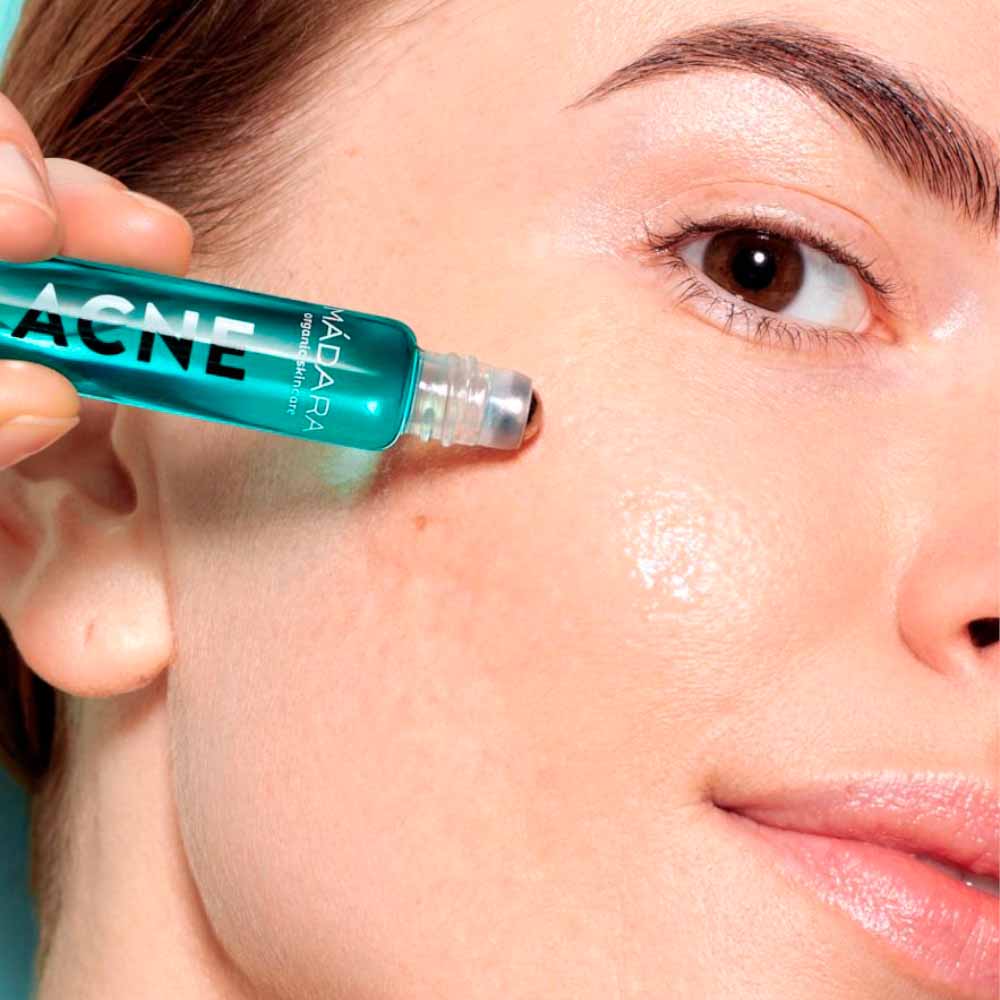 Mádara ACNE Spot Roll-On