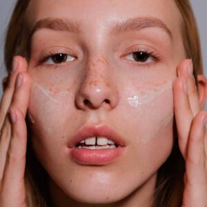 Mádara Acne Hydra-Derm Balancing Fluid2